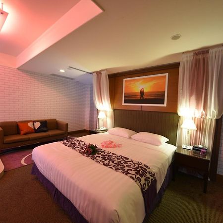 Sunrise Business Hotel - Tamsui Room photo