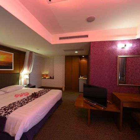 Sunrise Business Hotel - Tamsui Room photo